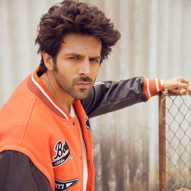 Kartik Aaryan's Love for Vintage Fashion 761230