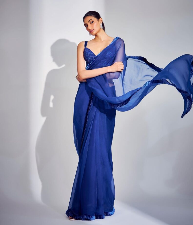 Kriti Sanon Or Athiya Shetty: Whose Blue Hue Chiffon Saree Is A Perfect Filmy Vibe? 755708