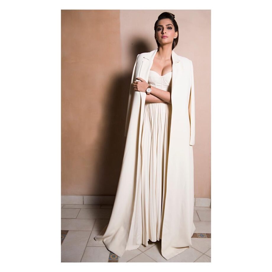 Learn To Slay Even In Winter Like Sonam Kapoor 754311