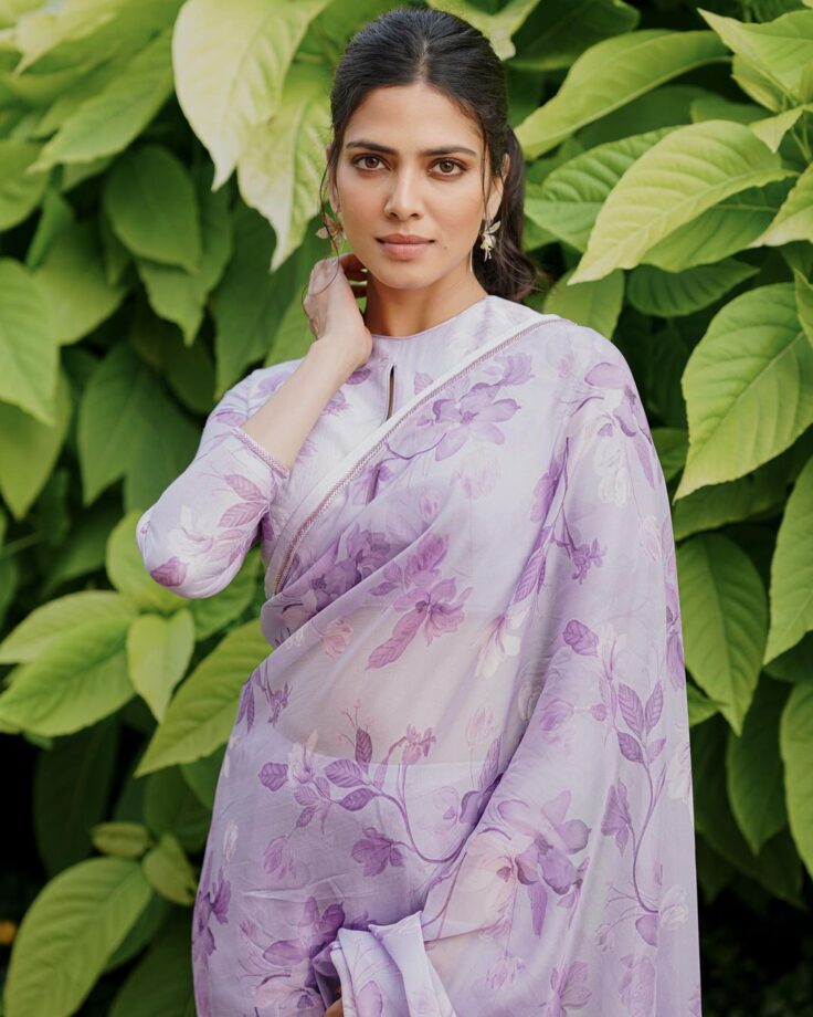 Malavika Mohanan's irresistible lavender saree moment is swag goals 759587