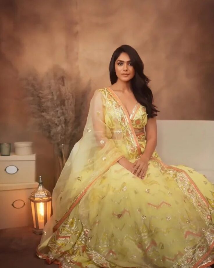 Oh Wow: Mrunal Thakur Looks Goddess In Yellow Hue 755032