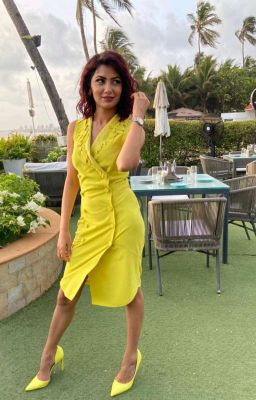 Sriti Jha Goes Girly In Mini Dresses: Check Now 755715