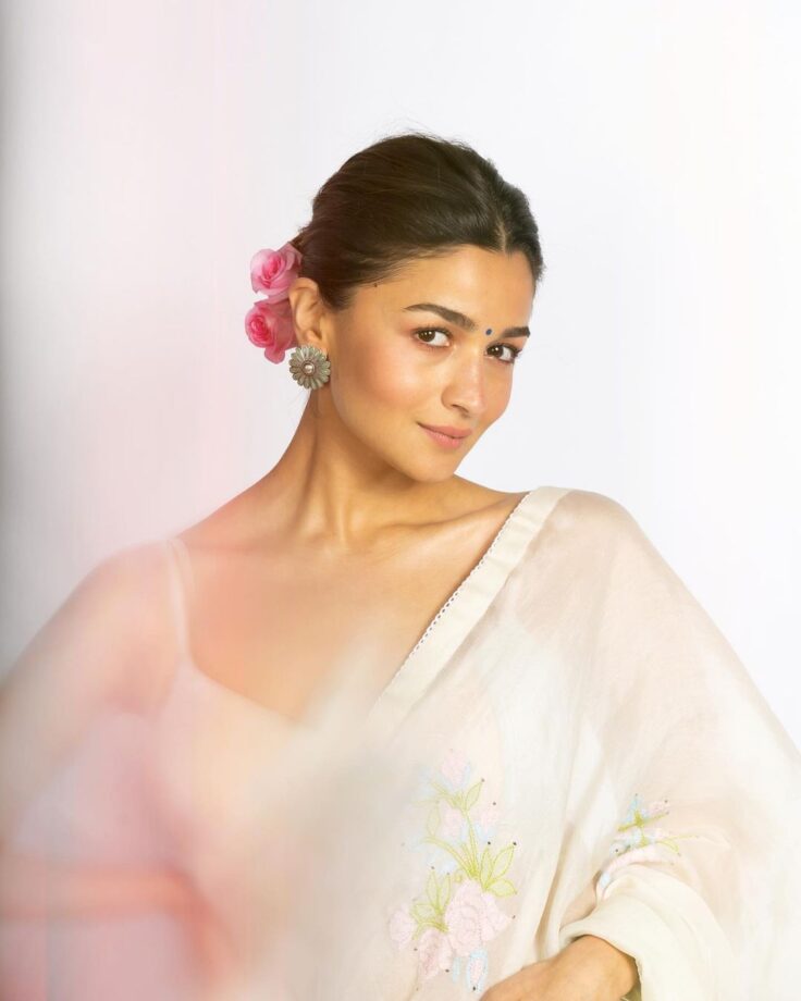 Style your hair, the Alia Bhatt way 760661