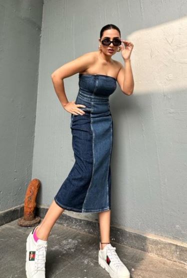 Subhashree Ganguly Chooses Her Style For The Day To Be Off-Shoulder Denim Attire 760758