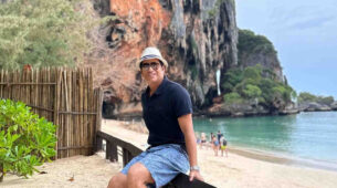 Thailand Diaries: Sachin Tendulkar Shares Pictures From Vacation, says ‘Kabhi Kabri Beech Beach Mein Holiday Lena Zaroori Hai!’