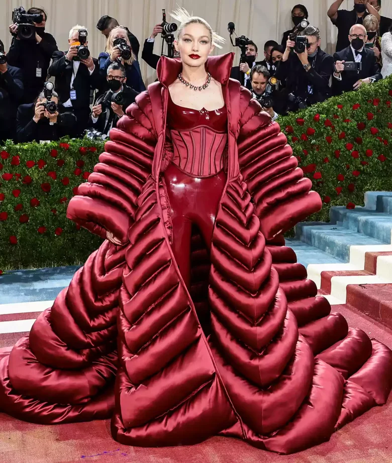 Throwback: Gigi Hadid's Red Carpet Fashion Favorites 761984