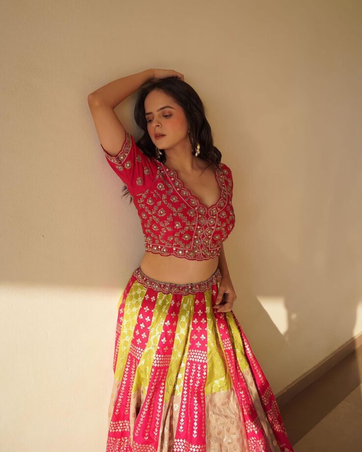 TMKOC diva Palak Sindhwani's gorgeous lehenga choli avatar is too wow 763811