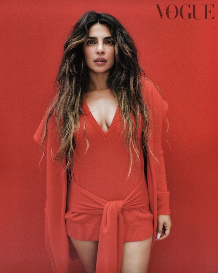 Trending: Priyanka Chopra's bold and beautiful red avatar is winning hearts 762612