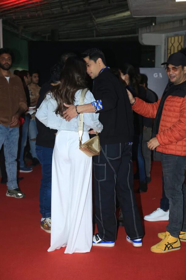 Watch: Kiara Advani With Sidharth Malhotra Spotted At Mission Majnu Screening 759274