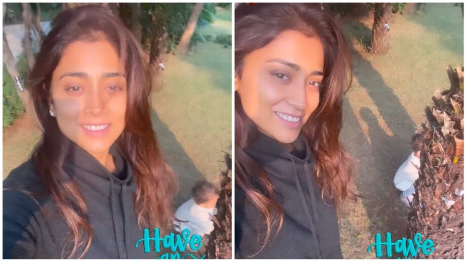 Watch: Shriya Saran With Her Daughter Radha, Says, 'Having An Awesome Day' 761854