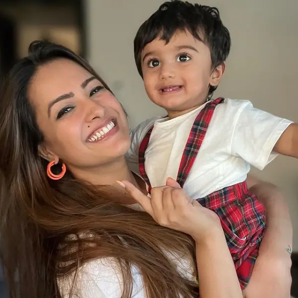 Anita Hassanandani's  Adorable Moments With Son Aarav 771942