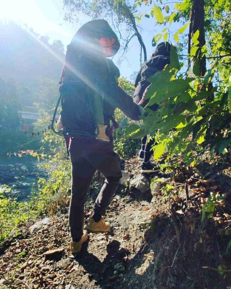 Anushka Sharma And Virat Kohli Go Trekking In Uttarakhand With Daughter Vamika, See Pics 765579