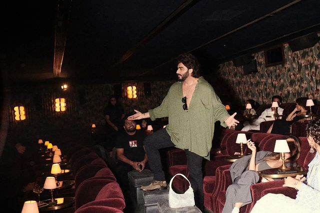 Arjun Kapoor, Malaika Arora, Sonam Kapoor, Aditya Roy Kapur, Rhea Kapoor enjoy fun time at ‘The Night Manager’ screening - 2