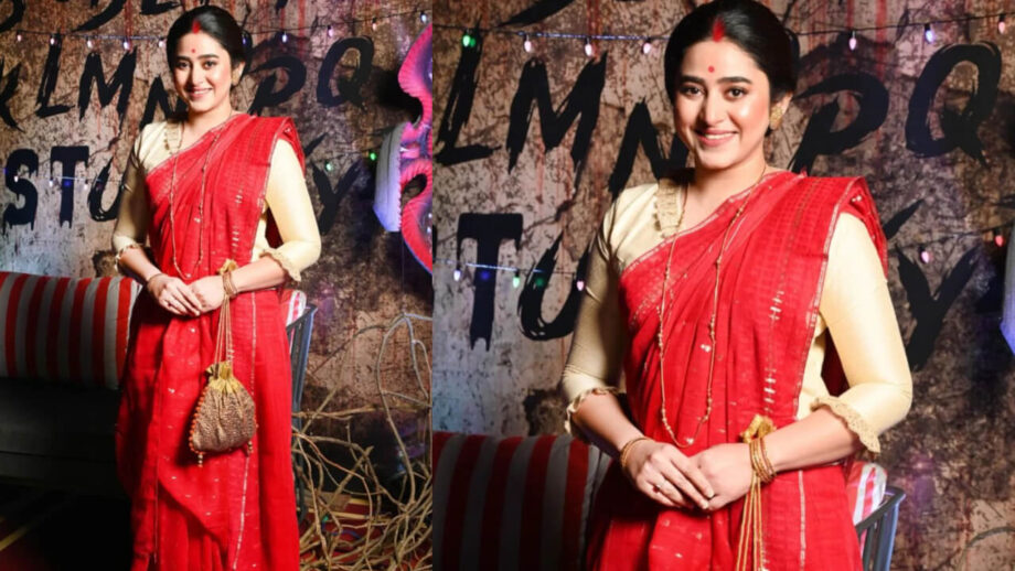 Check Out: Ridhima Ghosh Nails The Fashion Game In Red Saree Outfit, See Pics 770859