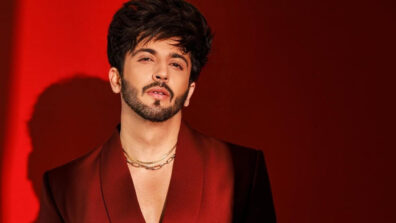 Dheeraj Dhoopar is here to make you drool, girls are you crushing?