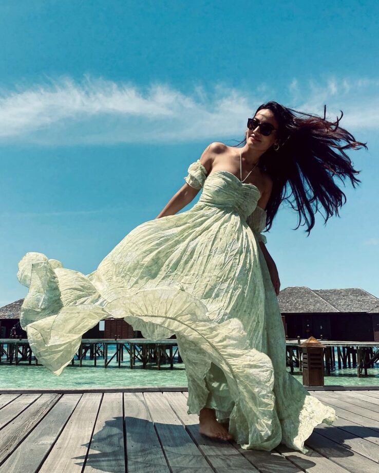 Hina Khan Or Surbhi Jyoti: Whose Beautiful Beach Maxi Dress Would You Choose? 778173