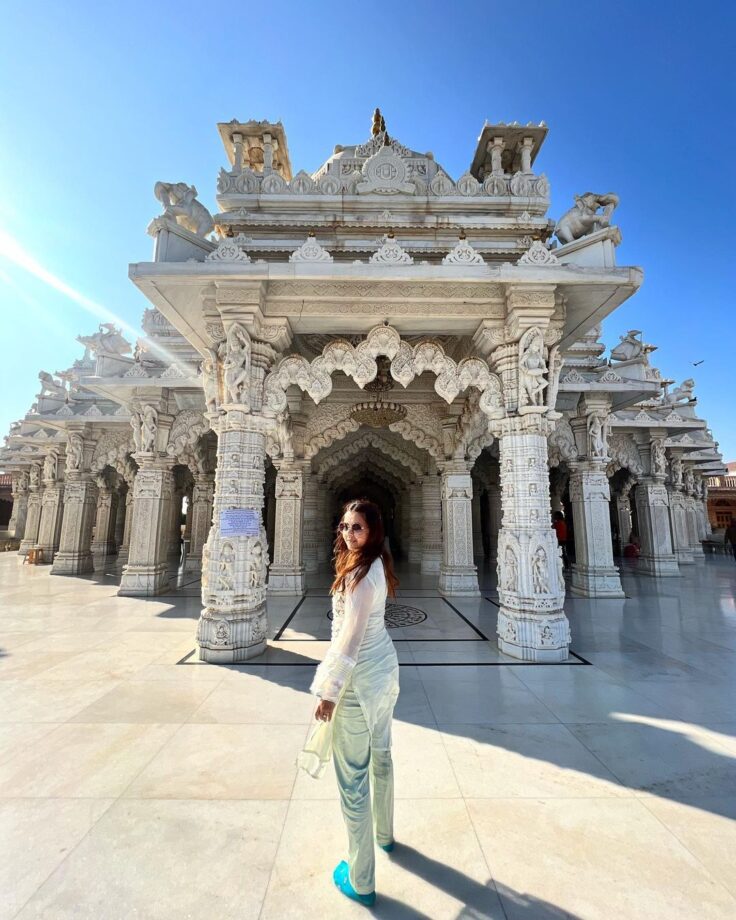 In Pics: Devoleena Bhattacharjee Visits Swaminarayan Temple In Bhuj, Check Now! 766156