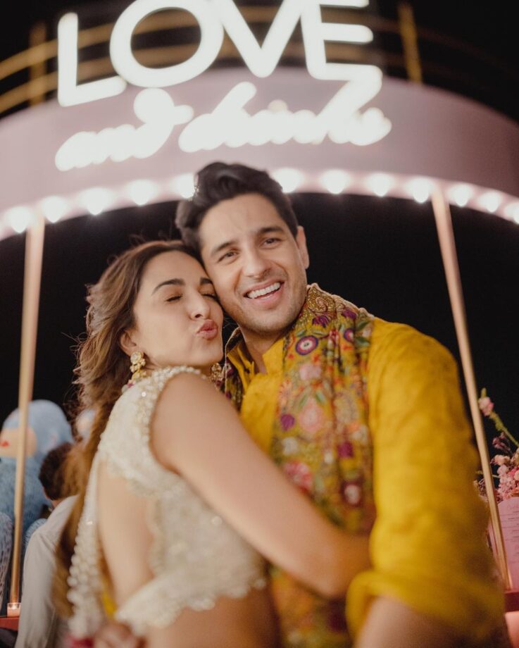 In Pics: Kiara Advani and Sidharth Malhotra's Haldi pictures are quintessential visual delight 772190