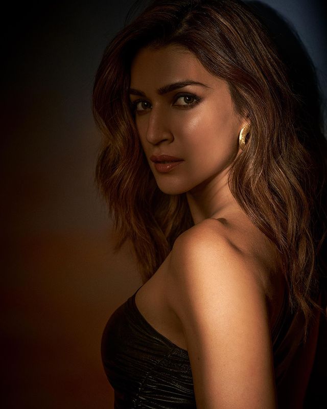 Kriti Sanon Exudes Hotness In Chic Black Ensembles 769873