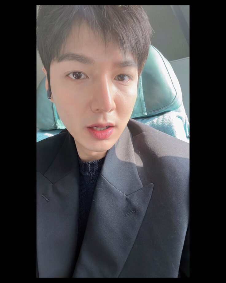 Lee Min Ho Shows His Stylish Look In A Black Blazer And Blue Jeans, See Pics 773687