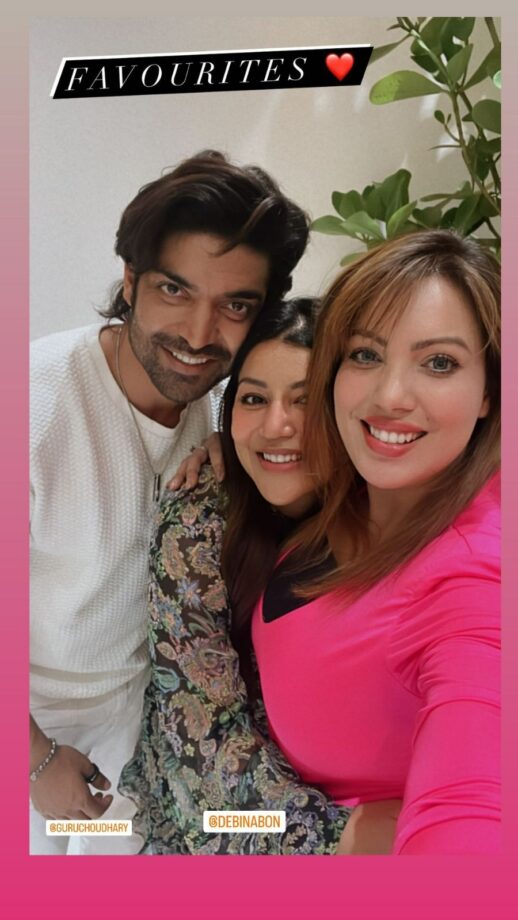 Munmun Dutta spends quality time with Gurmeet Choudhary and Debina Bonnerjee, see viral snaps 776006