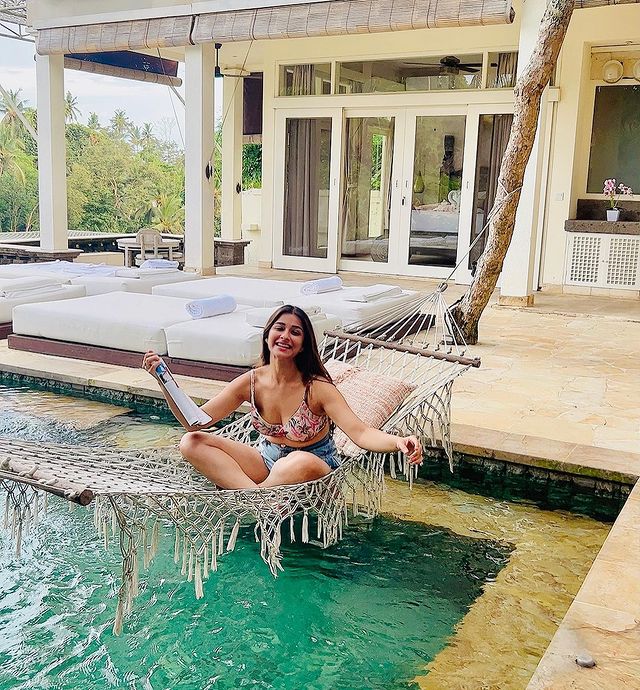 Nyra Banerjee is busy chilling by pool, looks irresistible in printed bralette and denim shorts - 2