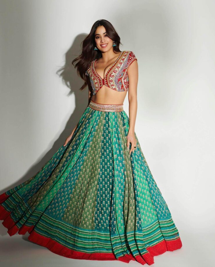 Quintessential Beauty Janhvi Kapoor In Lehengas 775151