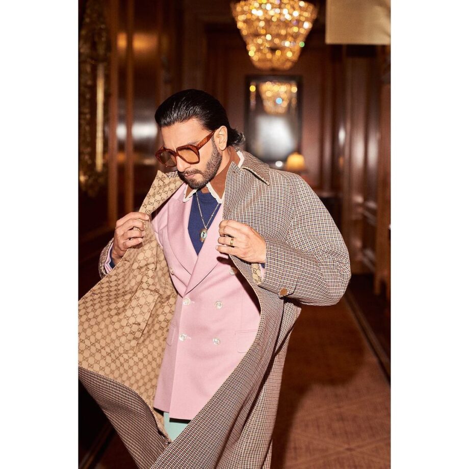 Ranveer Singh Makes A Stylish Appearance In Pink Blazer And Checkered Overcoat - 1