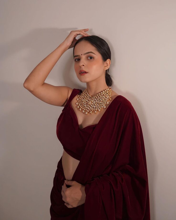 Sab cheeni re: Palak Sindhwani melts hearts in deep-neck red saree, Raj Anadkat says, 