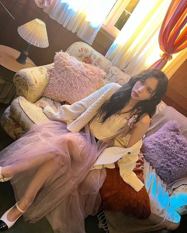 Twice's Mina Glowing Bright In Pictures; Check Out! 765752