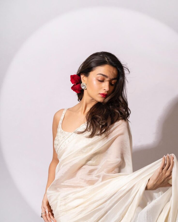 4 Times Alia Bhatt Looked Beyond Beautiful In White Sarees 778931