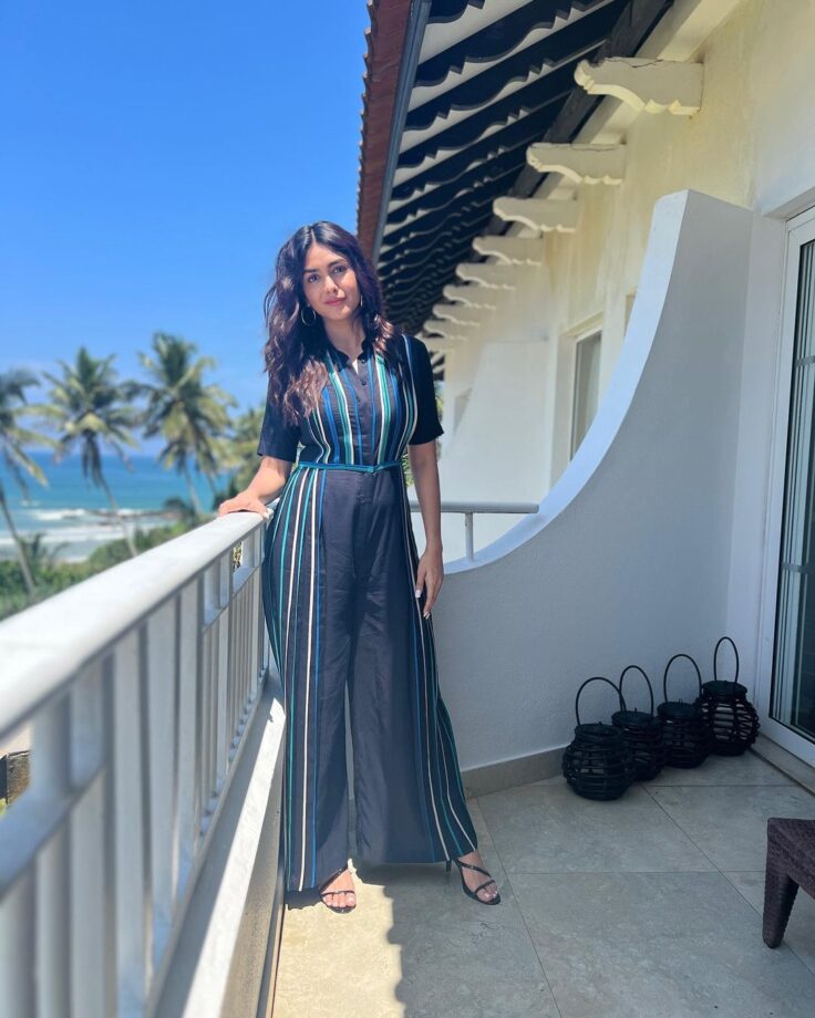 Mrunal Thakur Looks Gorgeous In Classy And Sassy Blue Jumpsuit, Check Photos - 5