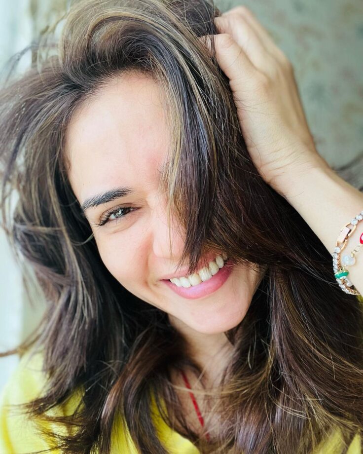 Amruta Khanvilkar gets new haircolour, check out her new look - 0