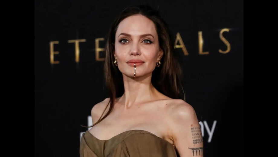 Angelina Jolie refused ‘Bond girl’ role in Casino Royale, said “I’d want to be Bond” 785409
