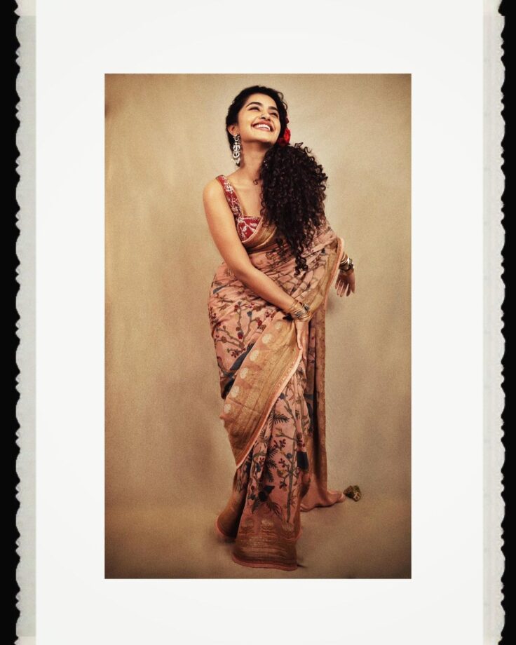 Anupama Parameswaran Looks Gorgeous In A Copper Peach Floral Printed Saree 779183