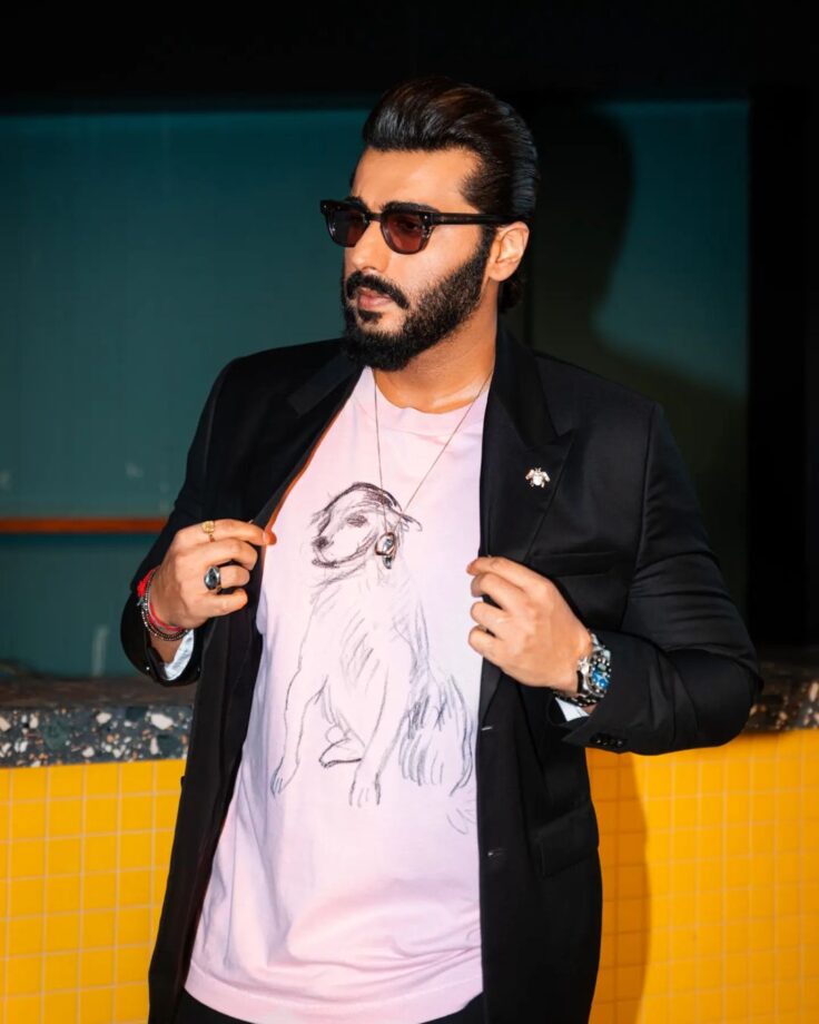 Arjun Kapoor's Bold Fashion Statement Steals The Show In A Blazer And Pant Outfit 792226