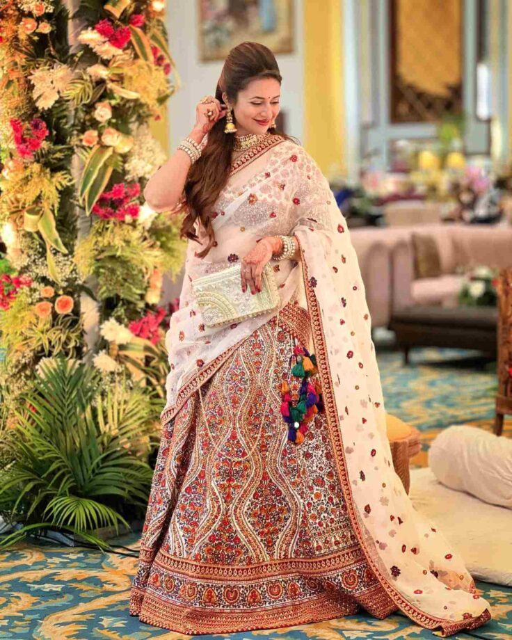 Divyanka Tripathi or Nikki Tamboli: Who do you think aced the traditional style file? 789780