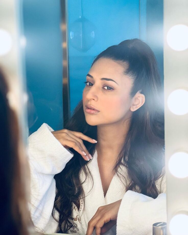 Divyanka Tripathi shares droolworthy glow moment, has words of wisdom for fans 780783