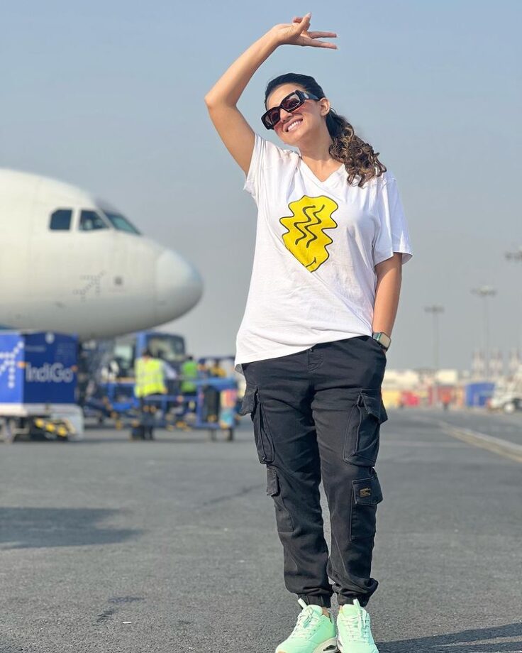 Get ready to 'fly' with Bhojpuri diva Akshara Singh 779531