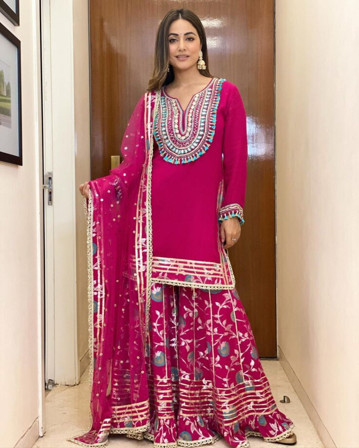 Hina Khan Teaches To Embellish Sharara, Check Out 788409