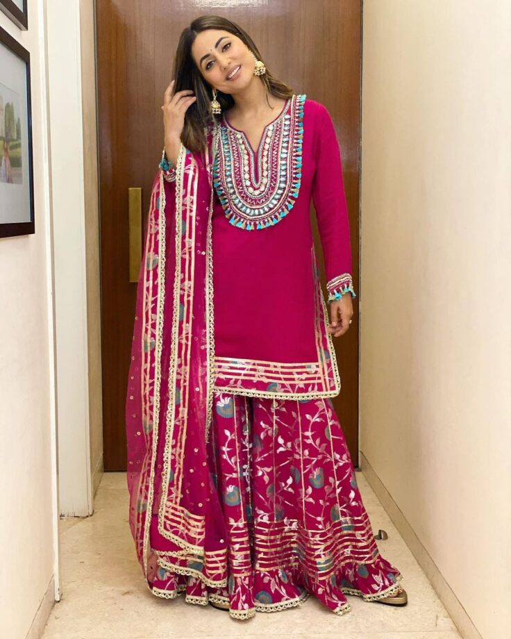 Hina Khan Teaches To Embellish Sharara, Check Out 788411