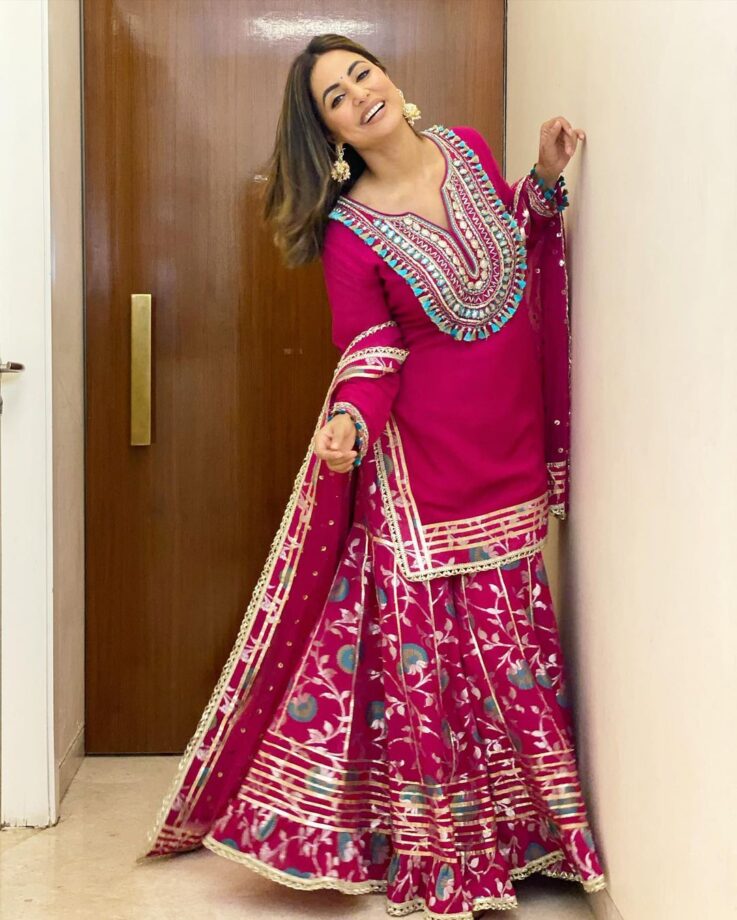 Hina Khan Teaches To Embellish Sharara, Check Out 788415