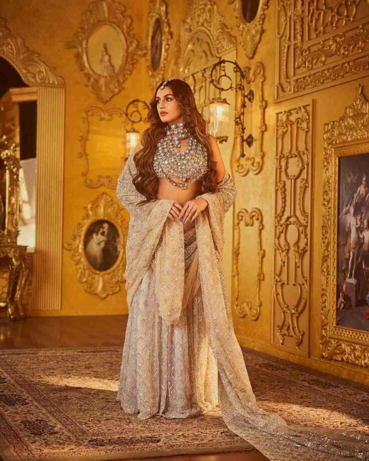 Huma Qureshi Exudes Elegance In A Cream Coloured Shimmery Embellished Lehenga Set 780370