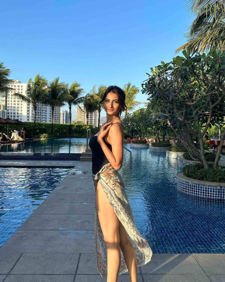 In Pics: Palak Tiwari is sensuous pool beauty in black monokini 789801