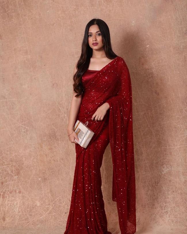 Jannat Zubair Is 'Heavenly' Beauty In Sarees 786002