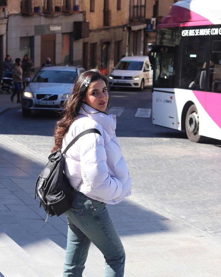 Jasmin Bhasin's Madrid vacation is full of entertainment 780776