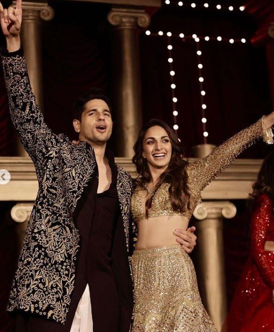 Manisha Malhotra Showcases His Stunning Fashion Designs For Sidharth Malhotra and Kiara Advani's Sangeet Nite 778960