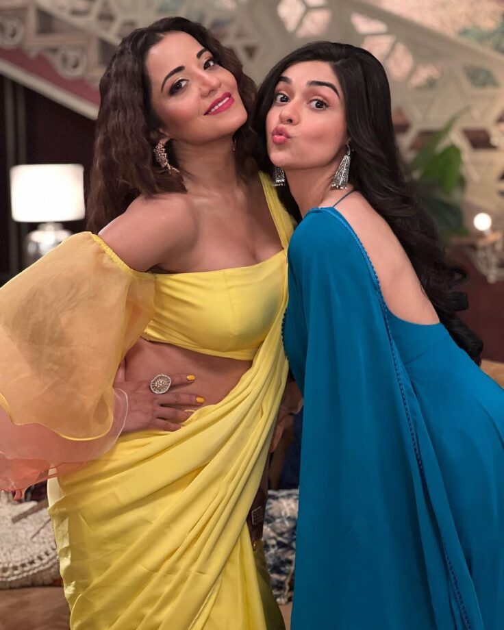 Monalisa and Eisha Singh’s off-screen masti on Bekaaboo set - 4