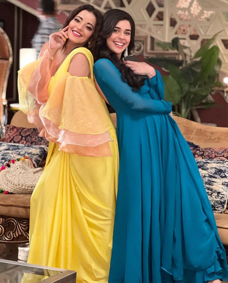 Monalisa and Eisha Singh’s off-screen masti on Bekaaboo set - 0