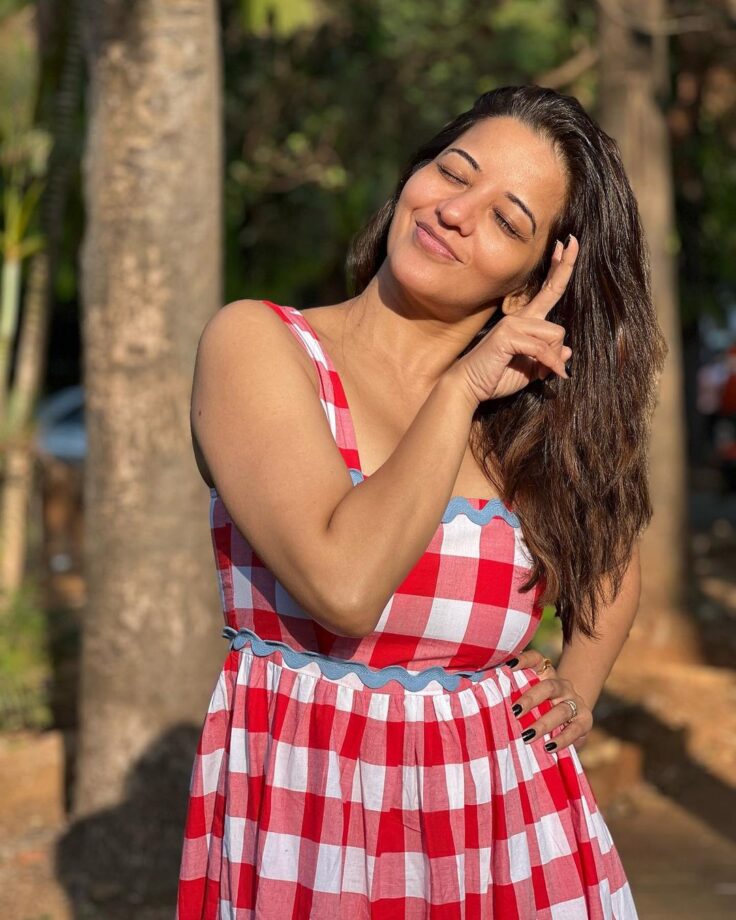 Monalisa flaunts her no-makeup look in pink checkered midi dress, check photos - 2